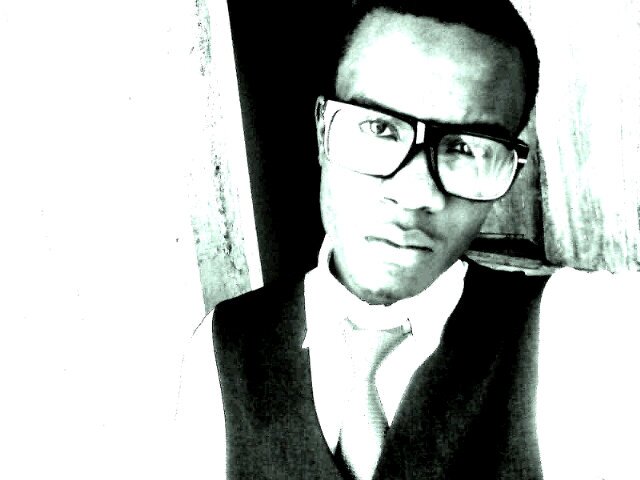 #TeamFollowBack follow my other  @DennyCamillo