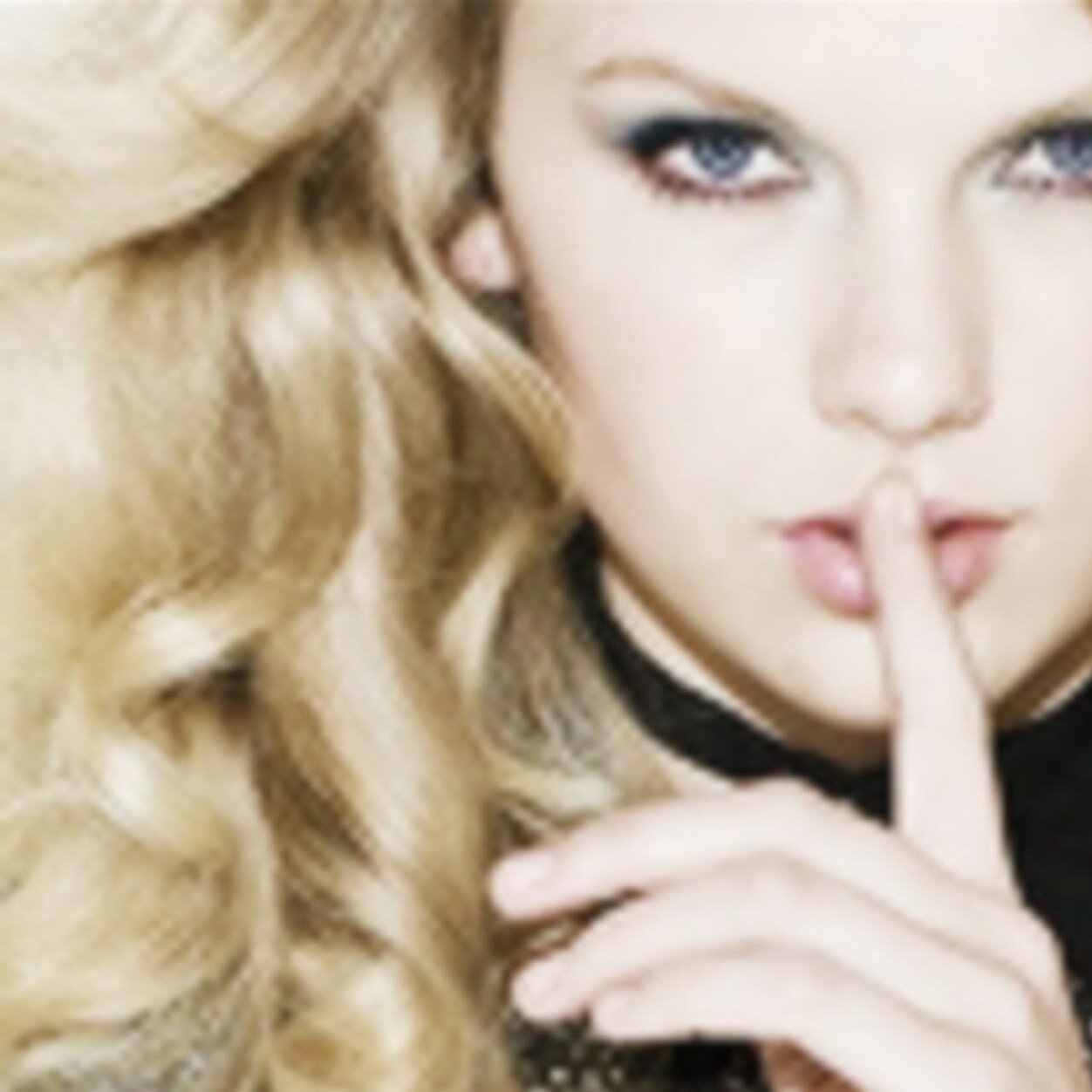 Hello Swifities, here you'll find all the latest news about Taylor, stay tuned!