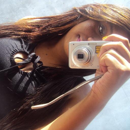 Belieber♥ ,amo rosa  ,sigo tdos de volta :) add ai no face --https://t.co/u1cwyMGh8q