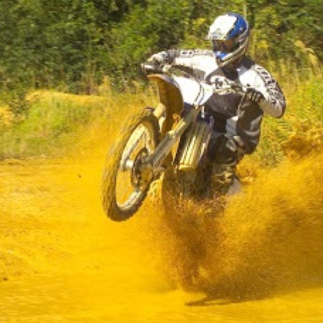 Las motos mi aficcion, el amor mi adiccion. Ceuta buenas tierras buenas motos pero nada como mi Granada