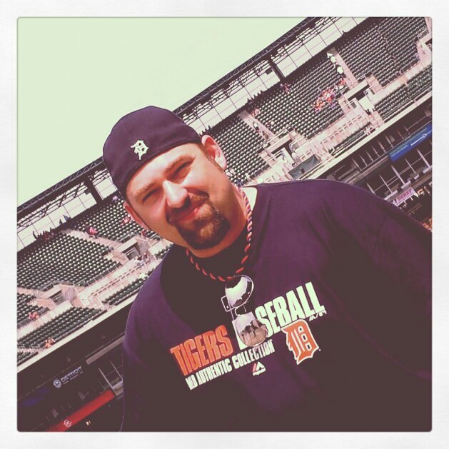 RogerLe52430576's profile picture. 