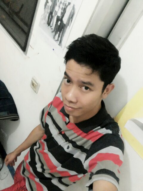 I Frengki Murdianto name.I have 5 brothers and my son to 2. I was born from poor families. music and sports are my passion