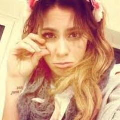 ViolettaInes's profile picture. hello :3 ma passion : le chant *-*