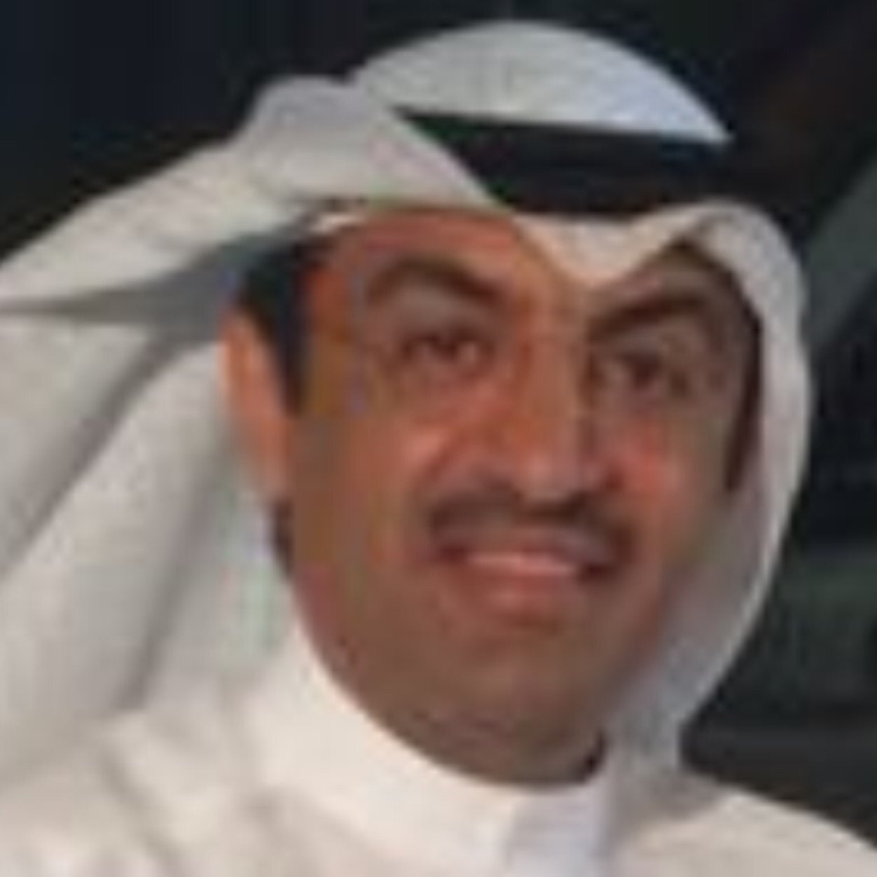 كن شيئاً جميلاً فالكل راحل ...