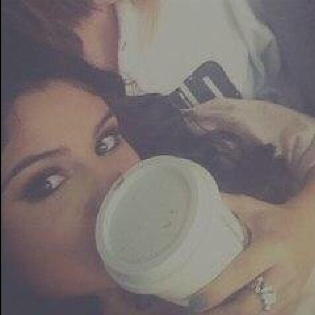 please follow @wishfulariana