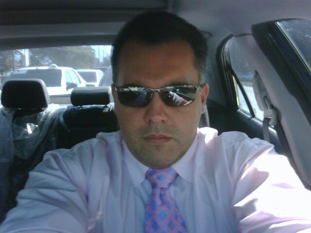 Inteligente es quien solo cree la mitad de lo que oye, brillante es aquel que sabe qué mitad debe creer. CREO EN Q SE PUEDE SER MEJOR CADA DIA