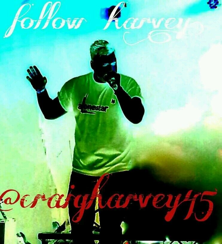 Follow @craigharvey45 #Harvey #awesome #singer #songwriter    craigharveycrew@gmail.com for gigs and private bookings.