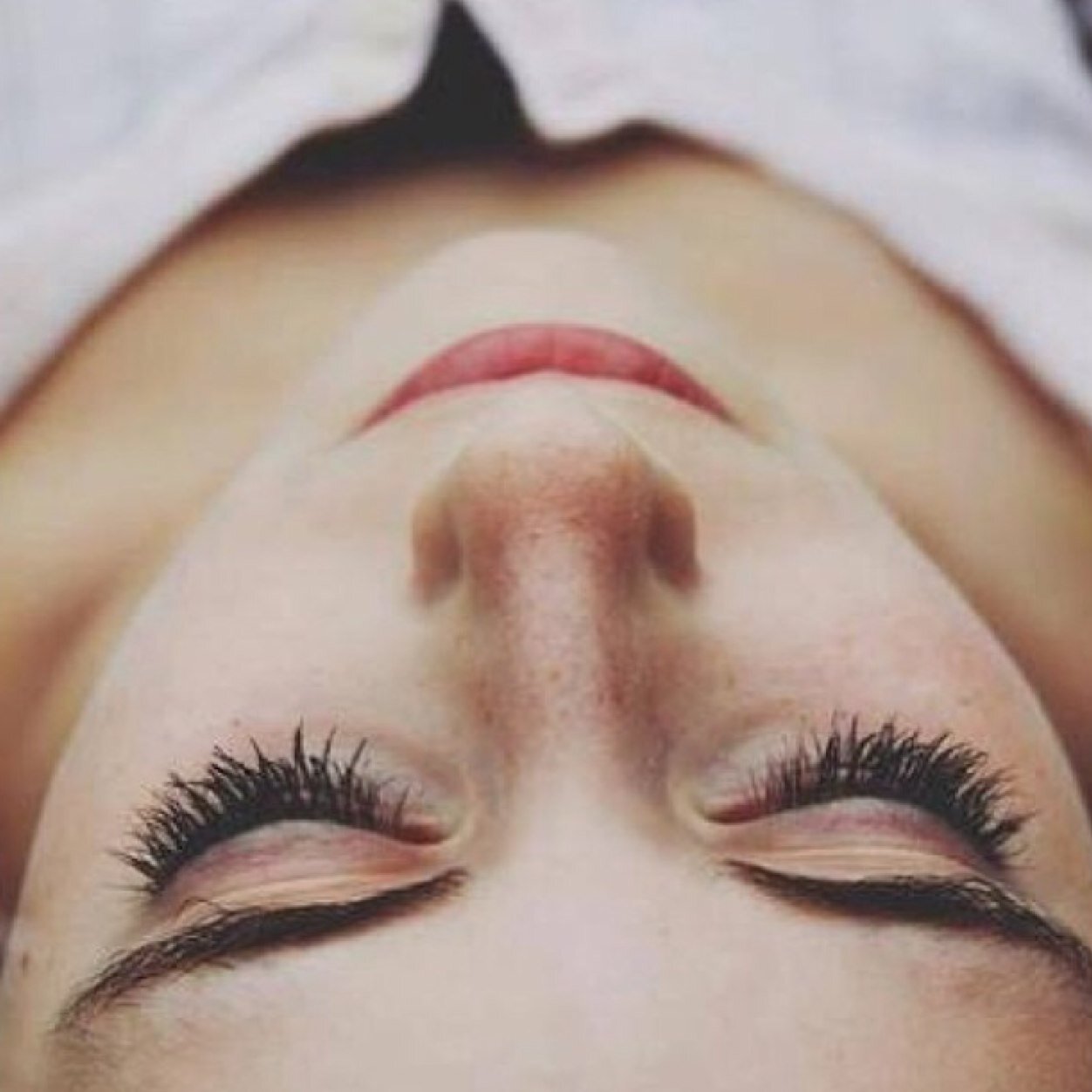 mhoooooooy_q8's profile picture. انا الفتاه اللتي وضعت للغرور قانون فلا تحاول حل مسألتي فتصاب بالجنون ♡ 
Kuwait univarcity ♡