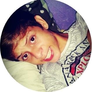 - Deixe o seu sorriso mudar o mundo, mas não deixe o mundo mudar seu sorriso.