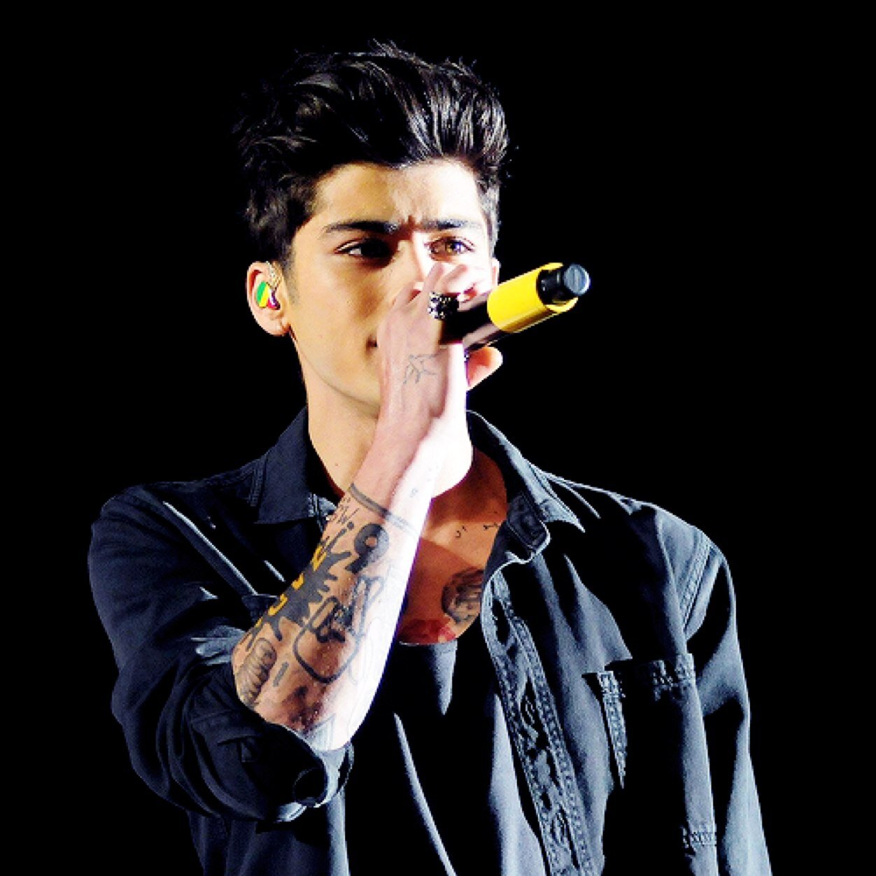 Not the real Zayn.. i am a guy
