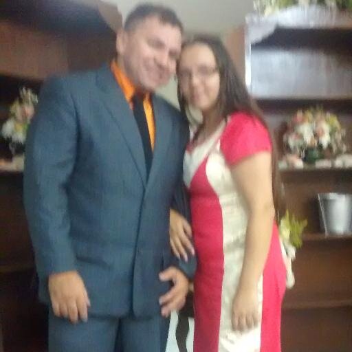 Sou Serva de Deus, procuro ter paz com todos ser amiga ser irmã.
Amo ao Senhor Ele é a minha Força.