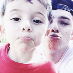 OsMinosVoam's profile picture. REDBULL TE DÁ ASAS, MAS SÓ O FLY TE FAZ VOAR ! ♥