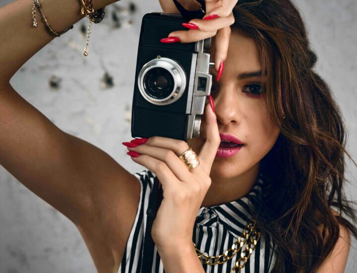 SelenasSmiley's profile picture. Walk like a Champion, talk like a Champion. Just like Selena.