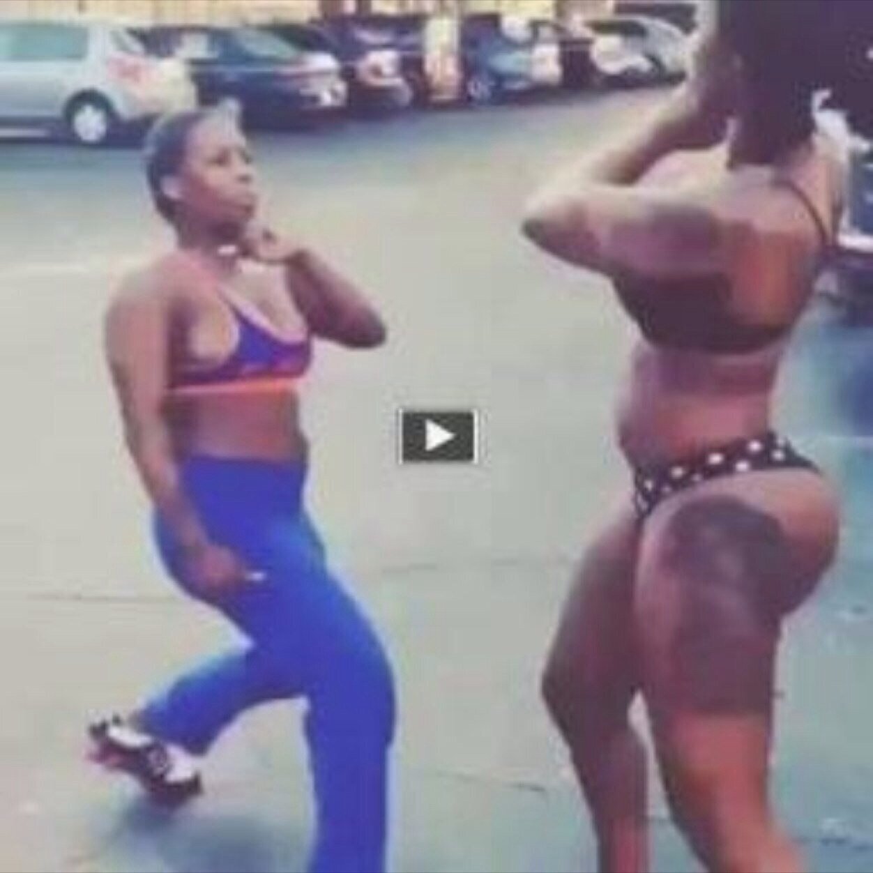 Tweeting the FUNNIEST and CRAZIEST stuff on the internet!