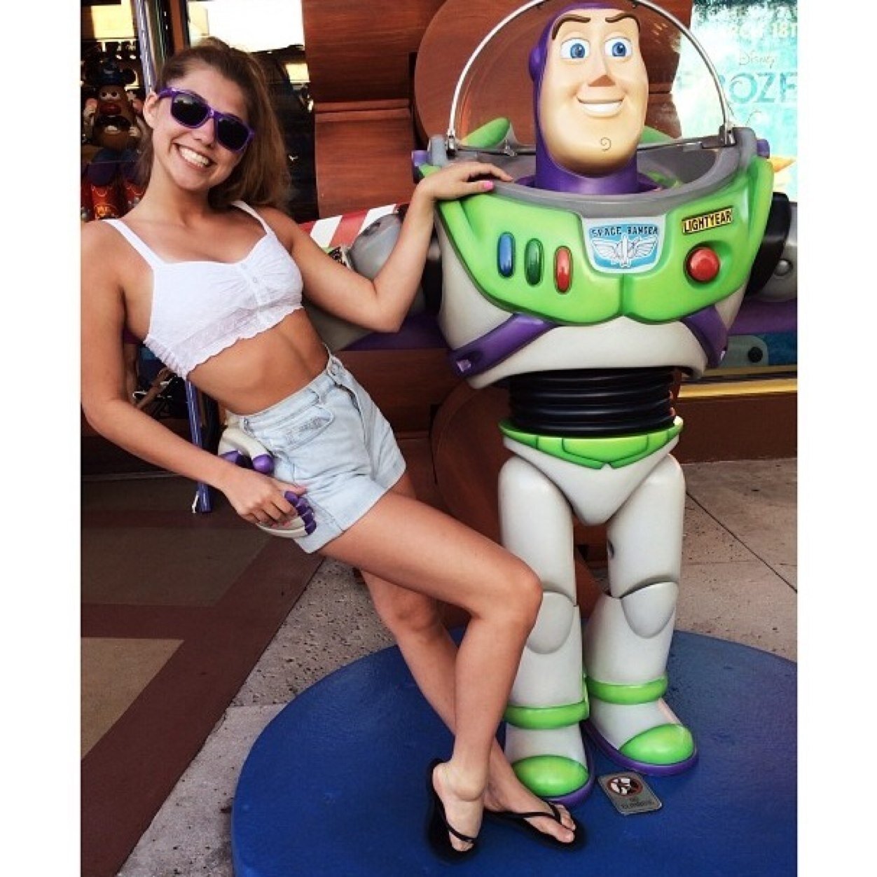 allymendoza21's profile picture. Im 18 just trying to live my life