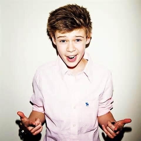 ''Benjamin Lasnier a prince '' ♛♥
i'm Brazilian girl, 
12 years,
fan Benjamin Lasnier .  
I love Benjamin ♥