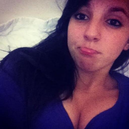 Tu não sabe a sorte que tem, mil loucos por ela. E ela louca por você.! #ErosLeone, Amorzinho ..