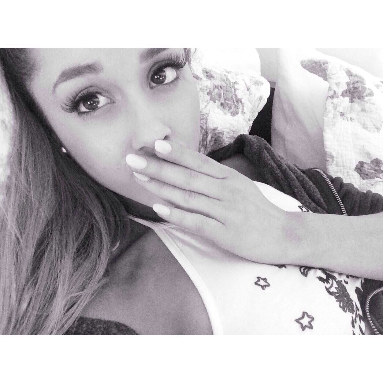 ♡ Supporting Ariana forever,and you can't change it.{13'11'12} {30'05'12} {31'01'13} ♡