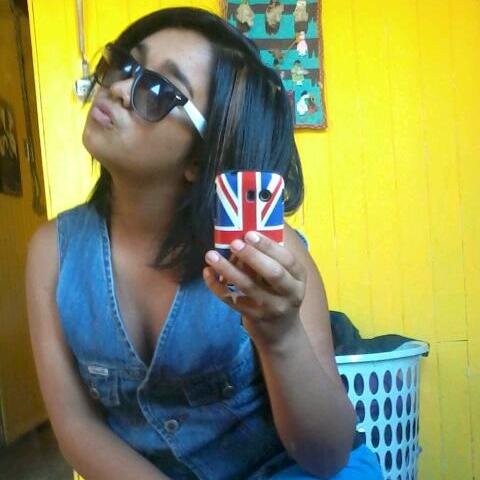 Soy directioner Latina ñ_ñ,me encanta la música, soy loca, bipolar, creo en que los sueños si se cumplen, soy imaginativa, si me sigues te sigo ;)