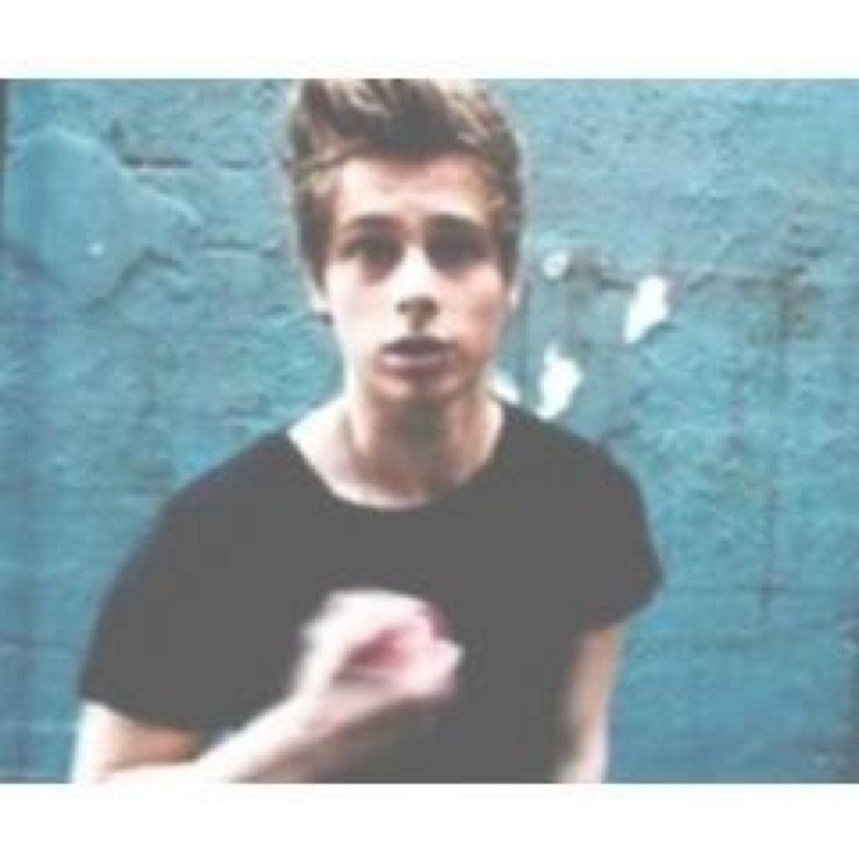 I gave you a free follow so follow @damnastxn for me please