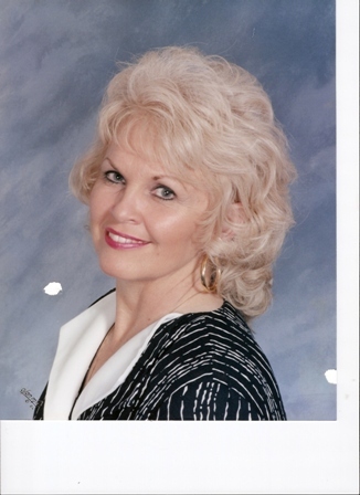 REALESTATEKAY's profile picture. Realtor, Friend, Wife and Mother
I am a Realtor who will take care of your needs for selling or purchasing a home! East Tennessee is the Place to Live!