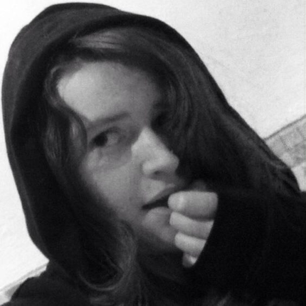 helloevedude's profile picture. So i'm Eve. I am a normal teenage girl, obsessed with Metal bands.