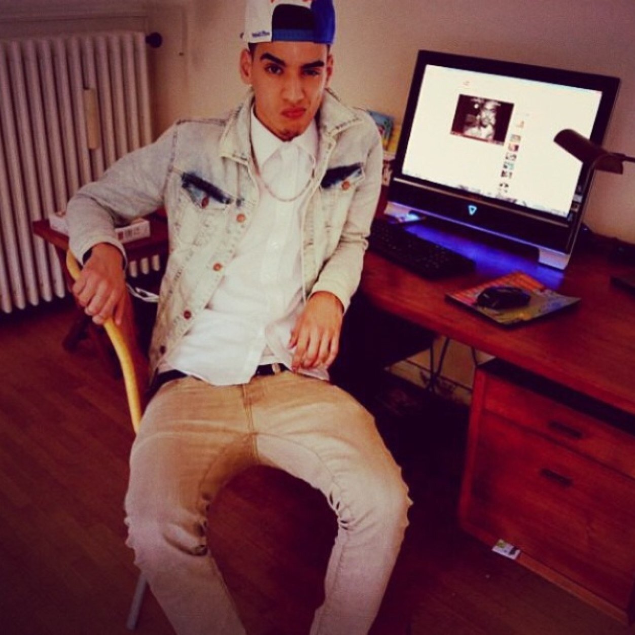 model // rapper // love voor de misgunners 

( net zo lief als me babysaurus @smgdh_ )