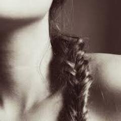 Solo soy otra chica con problemas y una cuenta falsa para poder desahogarse.