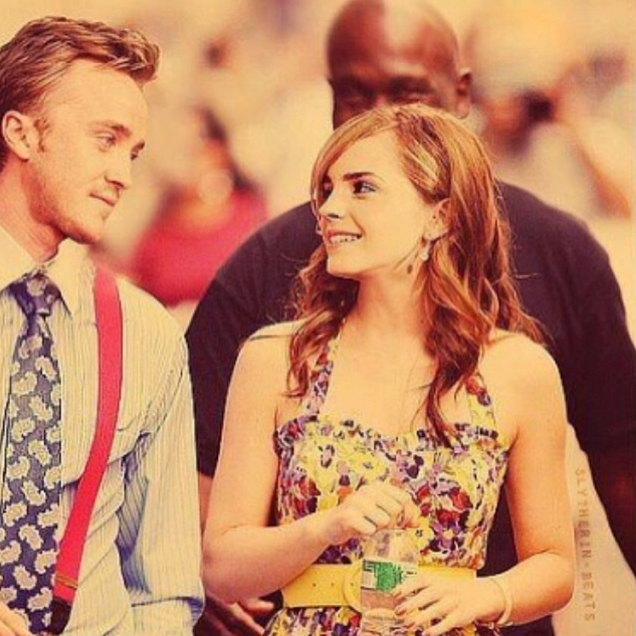 DramioneMiOTP's profile picture. Tumblr: @dramionemiotp 
Instagram: @dramionepaparazzi