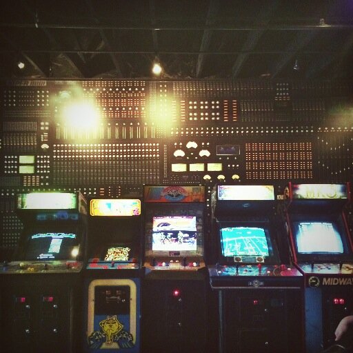 The best selection of 90's arcade classics: Mortal Kombat, Street Fighter II, NBA Jam, NFL Blitz, Teenage Mutant Ninja Turtles, Ms. Pacman and Terminator.