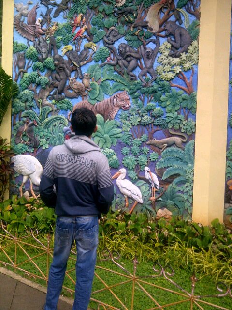 mochmahfud4's profile picture. Jujur,jalani hidup apa adanya?