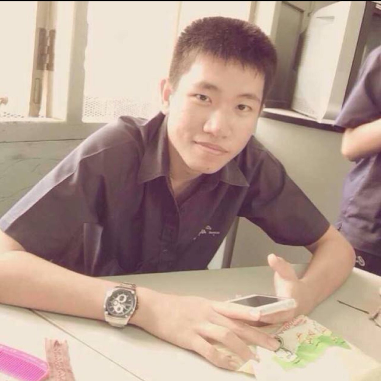 IG  : chungyongyut
FB : Yongyut Sriboonkrong