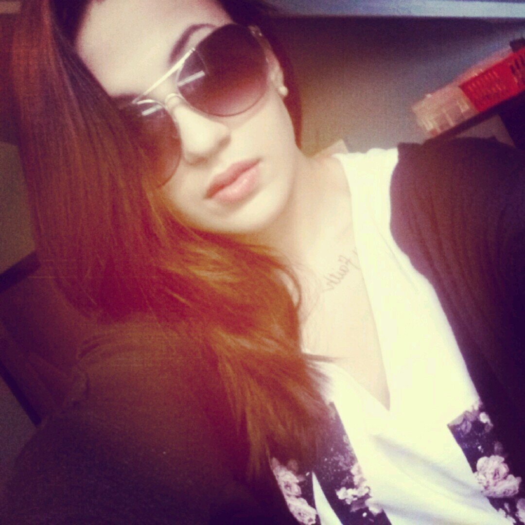 jenicasuriaga's profile picture. 