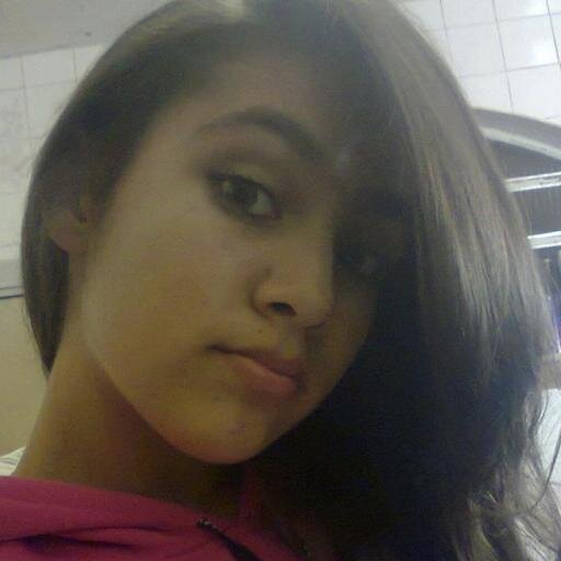 Alegria quando é d+ tem mto sofrimento por tras de cada sorriso!! (yn''