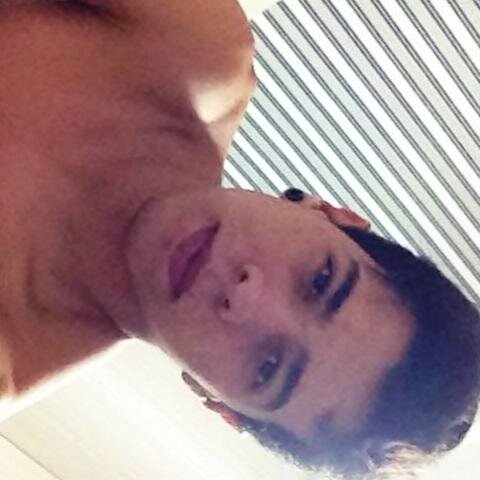 ''Sou guerreiro e não pago pra vacilar,
Sou vaso ruim de quebrar, oitavo anjo, do apocalipse, tenebroso,
como um eclipse ♪♪''