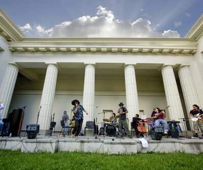 Escuela y Orquesta Creativa. School and orchestra of music creativity and improvisation.