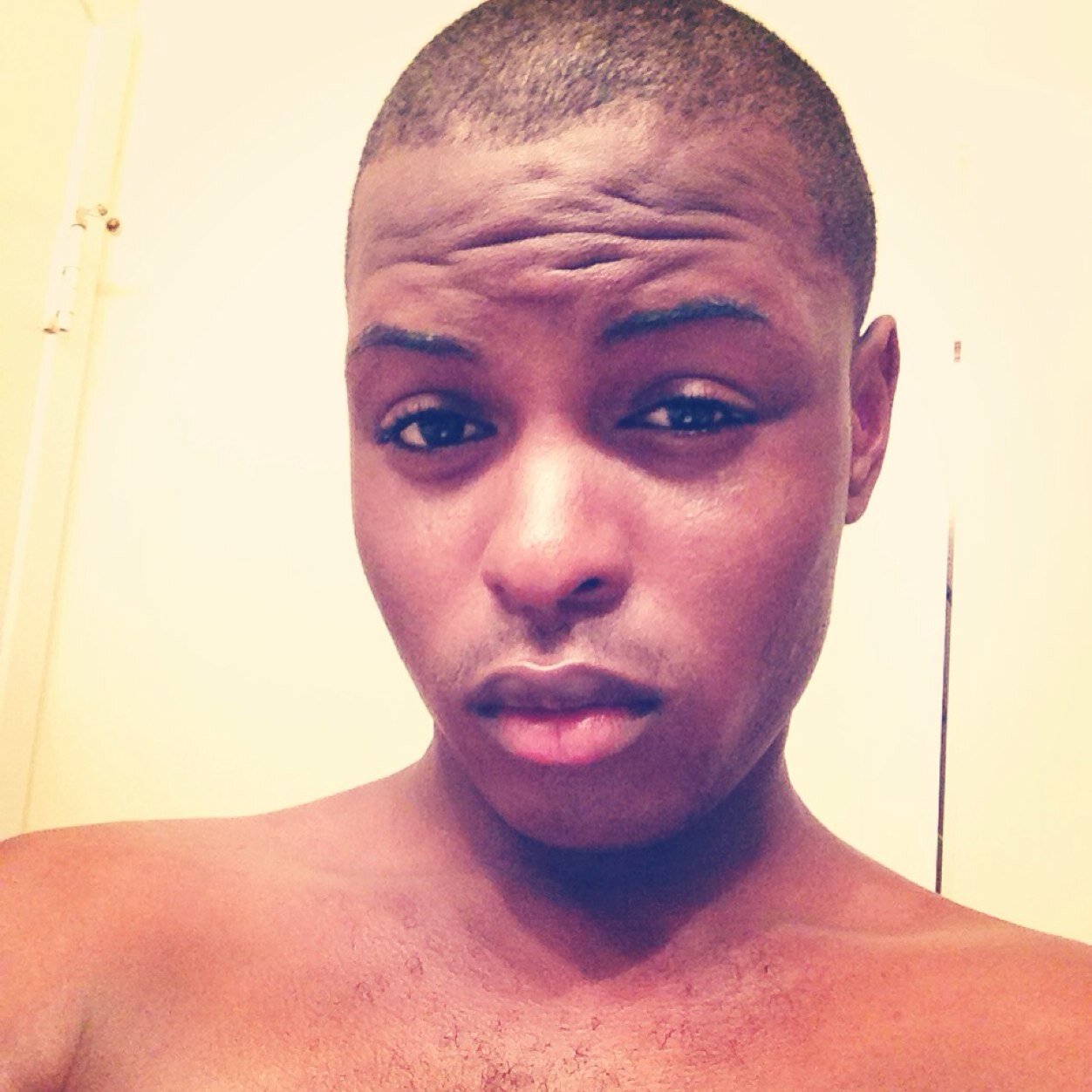 #teamfollowback #gaypride #trinidadian Snapchat- dloveheartless 
Instagram- trinidad_life
Kik- Marilyns_assistant