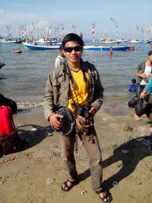 Tholib27's profile picture. hiDup InI InDah = Indah saKit, IndAH seDih