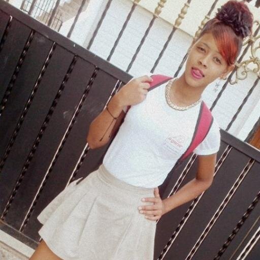 No Me Importa Lo Qee Diiiqan Los Demas De Miii........... Simplemente Soii Como QiiierO Ser . Bυєиσ รσy υиα тiρα vαkαиα иσ мє cσтizσ ρєяσ мє dσy мi vαlσя