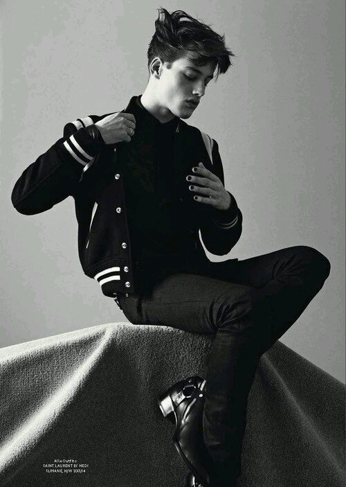 Asombiessr's profile picture. Vlone til' de4th