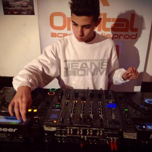 MarianoFabbro's profile picture. Tecnico de sonido / Productor / DJ    https://t.co/aBFVjfJEFw