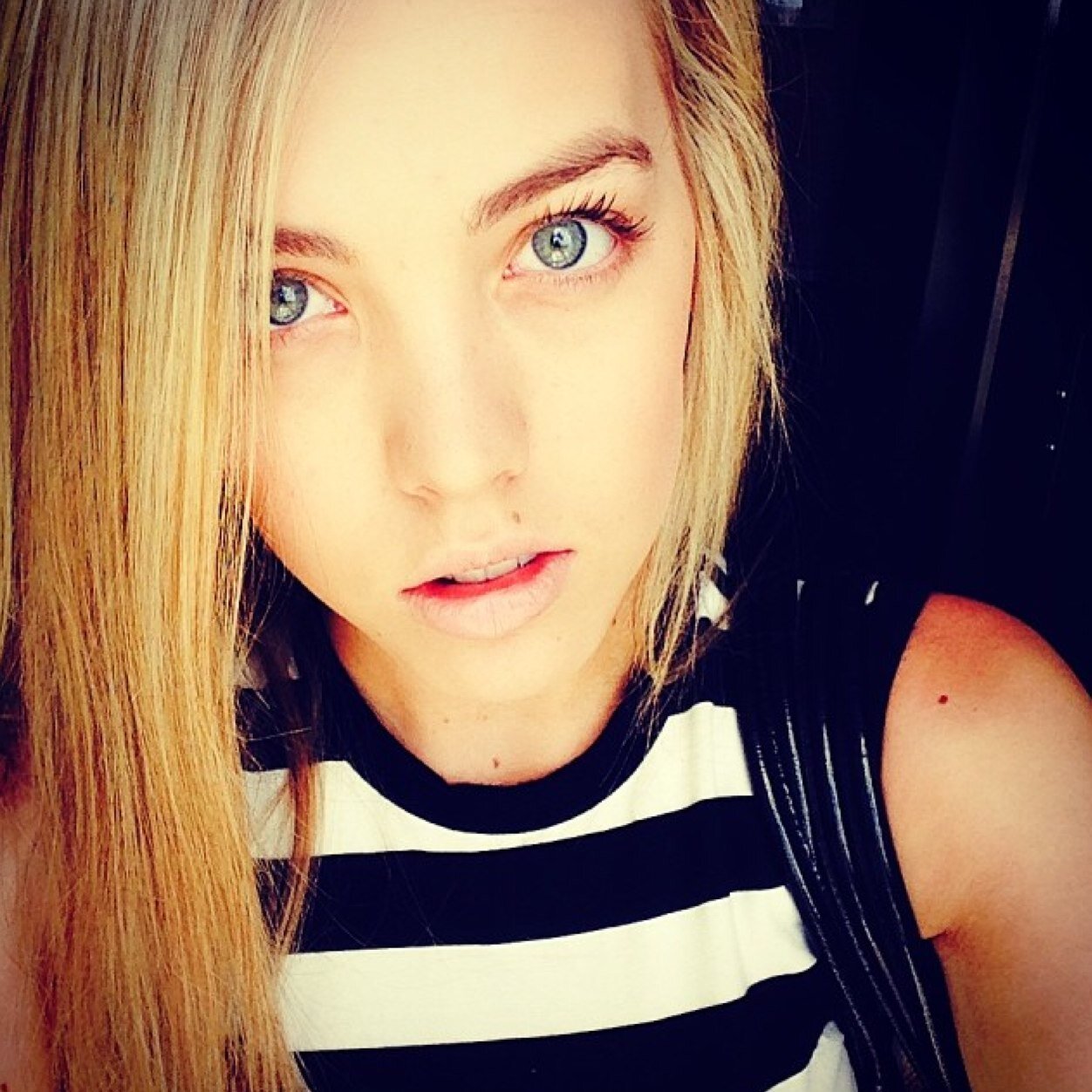 sabshaye's profile picture. I like wine and I also like you