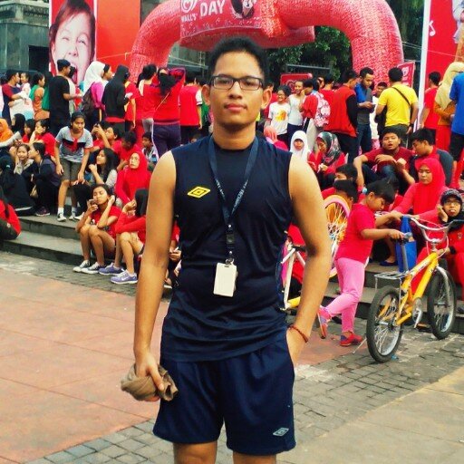 running-junkie , half of minangnese and arabnese , cymbalist @madahbahana UI