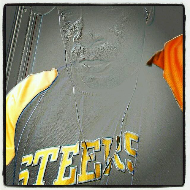 RRSLADE's profile picture. I'm a personal trainer who loves to talk about many topics. l love my fam, friends,sports, & music! http://t.co/f1lSuMBRKg