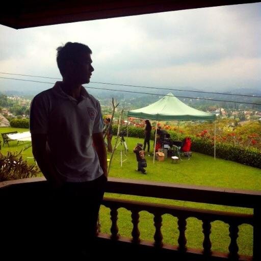 2nd account @NandaErdia & @Dinda_Erdia . Before you judge, mirror now!!!