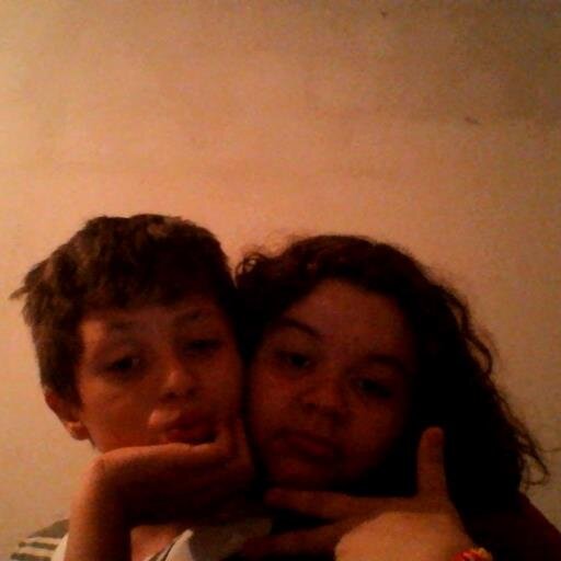 Amo O Justin Bieber, Sou Uma Belieber com orgulho, e nãão ligo se ele fuma maconha , é noiado igual todos falam !!! I Lovee Justin Bieber 3