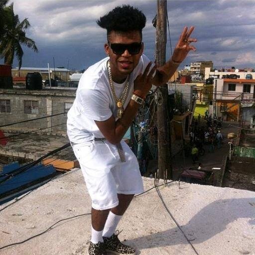 Emmanuel Reyes Llego El Profesor De To Lo Dembowsero!!!! Contactos RD (829) 787-1782 USA +1 (917) 743-5599