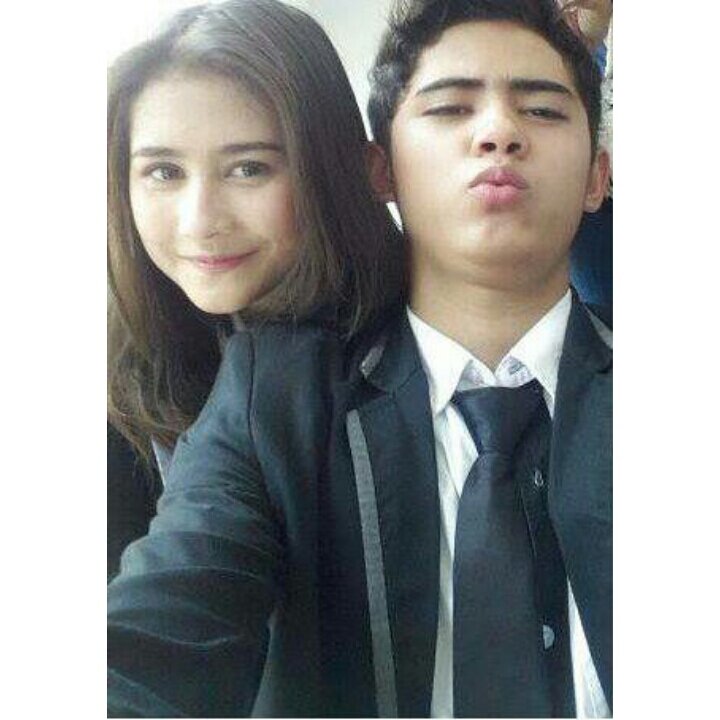 Disi_Lovers's profile picture. Prilly Latuconsina and Aliando @Aliano26 / @alysyarief @prillybie (06052014)