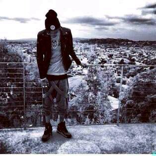 http://t.co/gUZAdyfqJO.      ««Downloadlink. Rapper,singer,teacher,preacher,talker,spitter,buster,thinker,player.