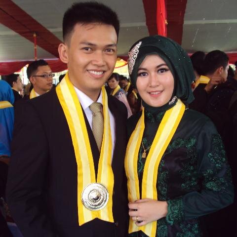 erlina_gustina's profile picture. Life is a choice. Never give up to reach the dreams. Dedicated it for all people who need helping..Bismillah Allah Always with me @endika_hadi